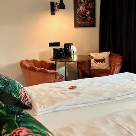 Boutique By K A M E L U