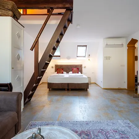 Maison d'hôtes Boutique Suites by K A M E L U 3*