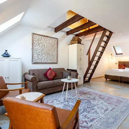 Boutique Suites by K A M E L U