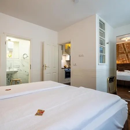 Boutique By K A M E L U 3*