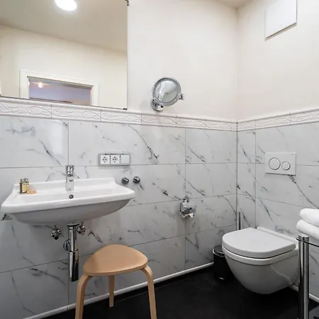 Boutique By K A M E L U 3*