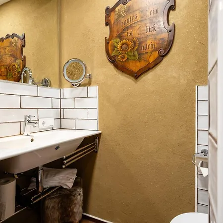 Boutique By K A M E L U 3* 哥根巴赫