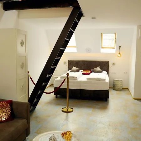 Boutique By K A M E L U 3*