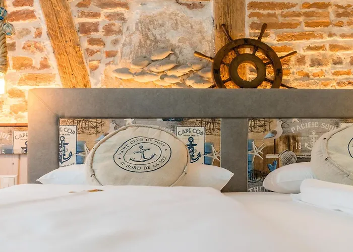 Boutique Suites By Kamelu Vendégház 3*